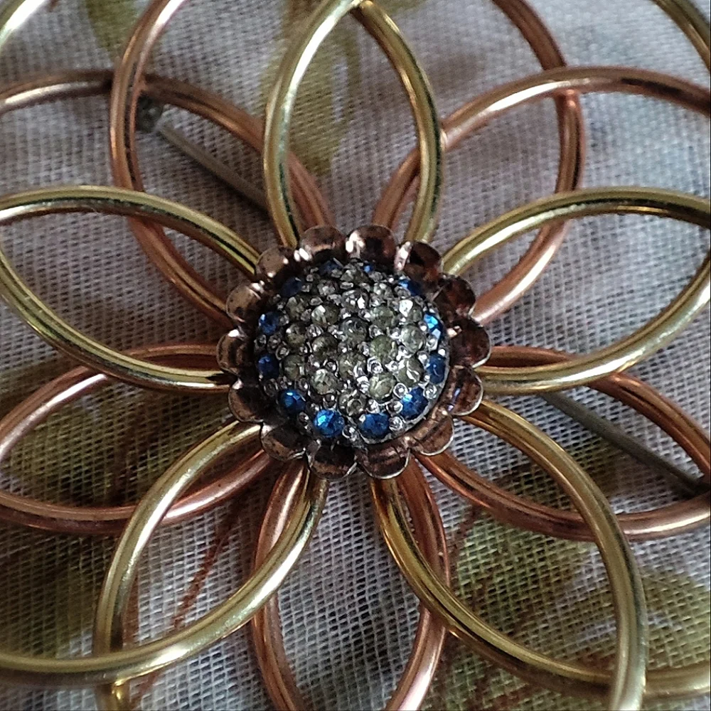 Unisex Signed TAYLORD 1/20 Gold Filled Vintage Clear Sapphire Rhinestones Brooch